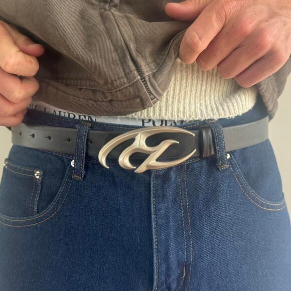 Y2K Silver and Black Leather Belt with Bold Design - Picture 4 of 7